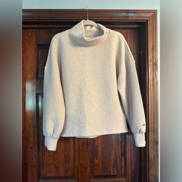 CALIA by Carrie Underwood Textured Cream Top - Picture 1 of 2